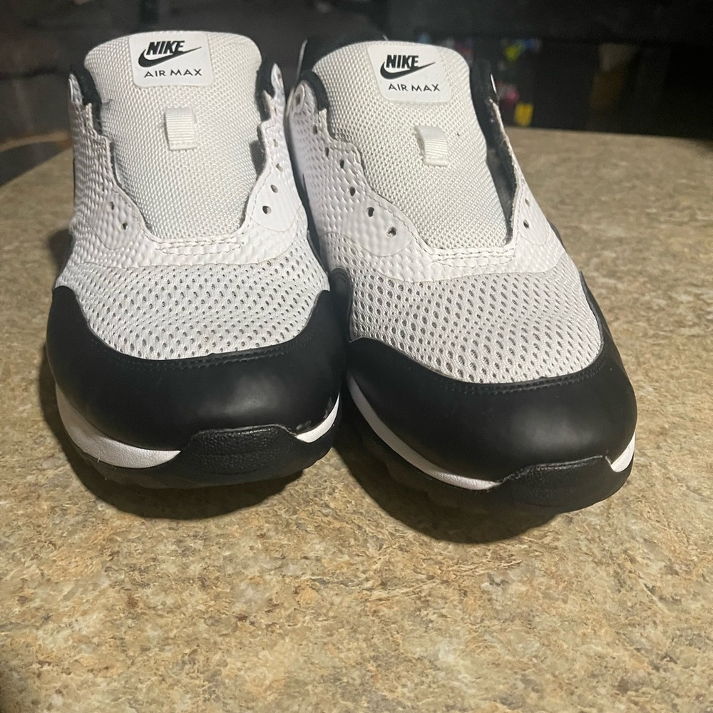 Nike Black and White Airmax 1 Golf